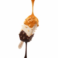 98646 Premium Stieleis Caramel CGI