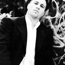 Men Shooting / 2005