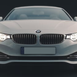 Visualisierung eines BMW 4 Series Gran Coupè Luxury Line – Glasslights – Studio – full CGI