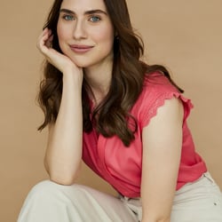 Natürliches Commercial-Portrait für Sedcards und Modelportfolios mit freundlicher Ausstrahlung