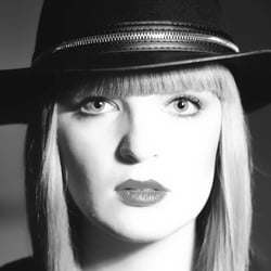 LUISA NEUMANN PORTRAIT