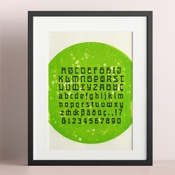 Bleisatz-Poster DIN A4 – Alphabet der Meierschrift von Schelter & Gieseke mit farbigem Hintergrund