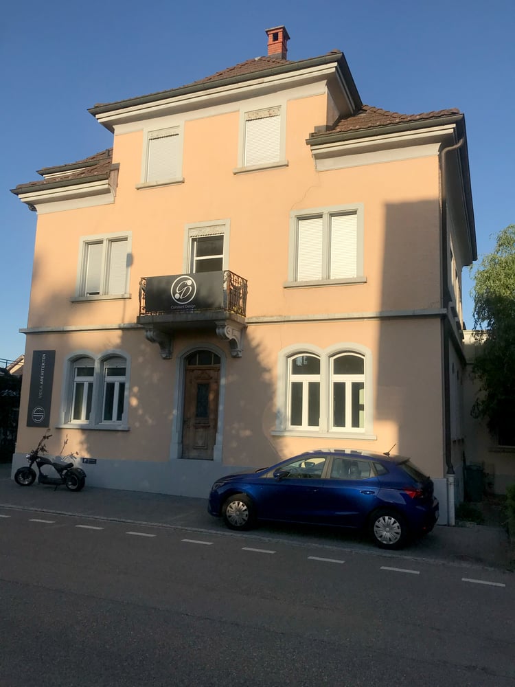 Beschriftung von Constant Design