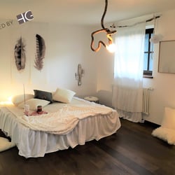 Girl-Room 3.jpg