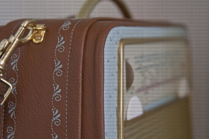 Radiohandtasche braun-türkis u61 detail