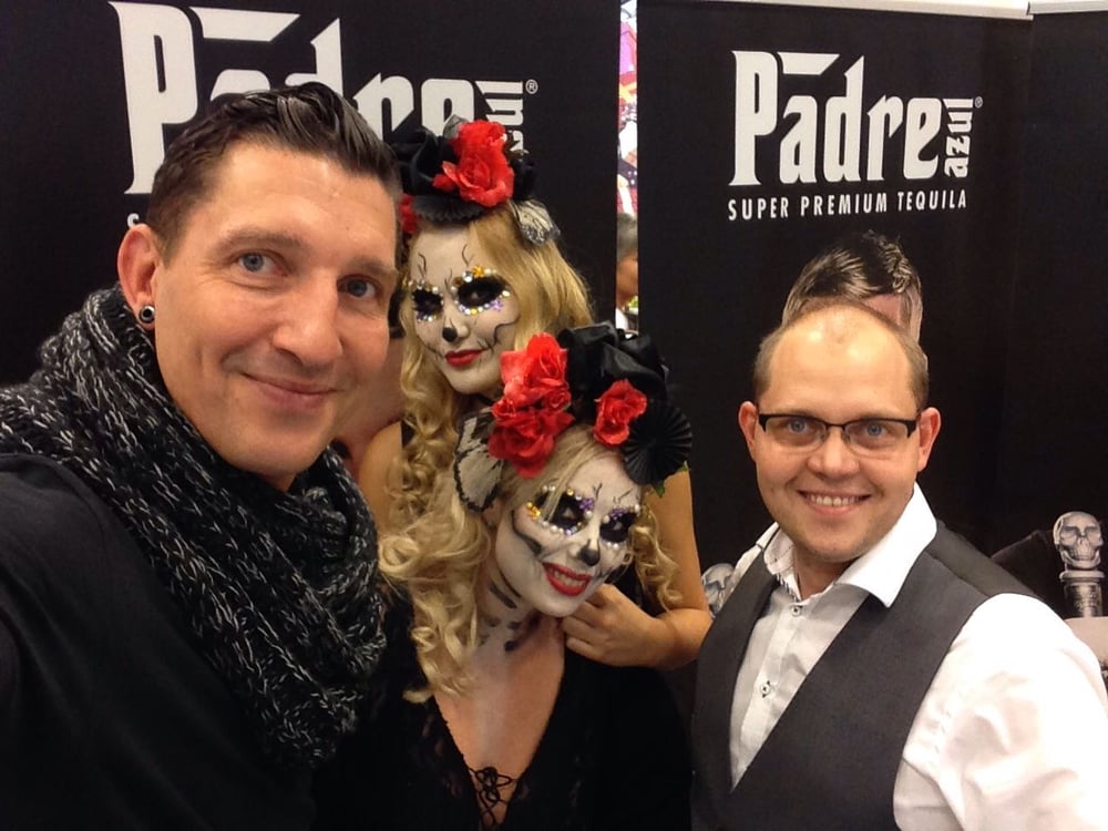 Haare/Make up/Kostüme für Padre Azul