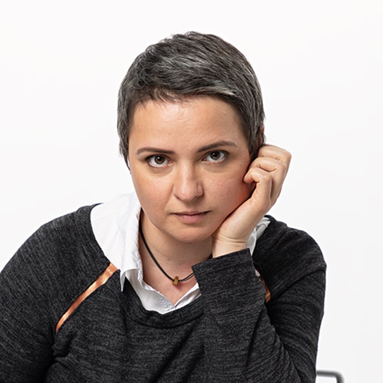 Julia Bach