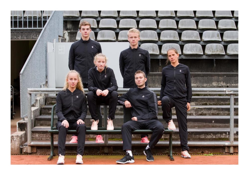 Katalog Nike 2018 – Nike Court Team Wear