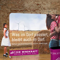 Zippit Messewand in gebogener Form.