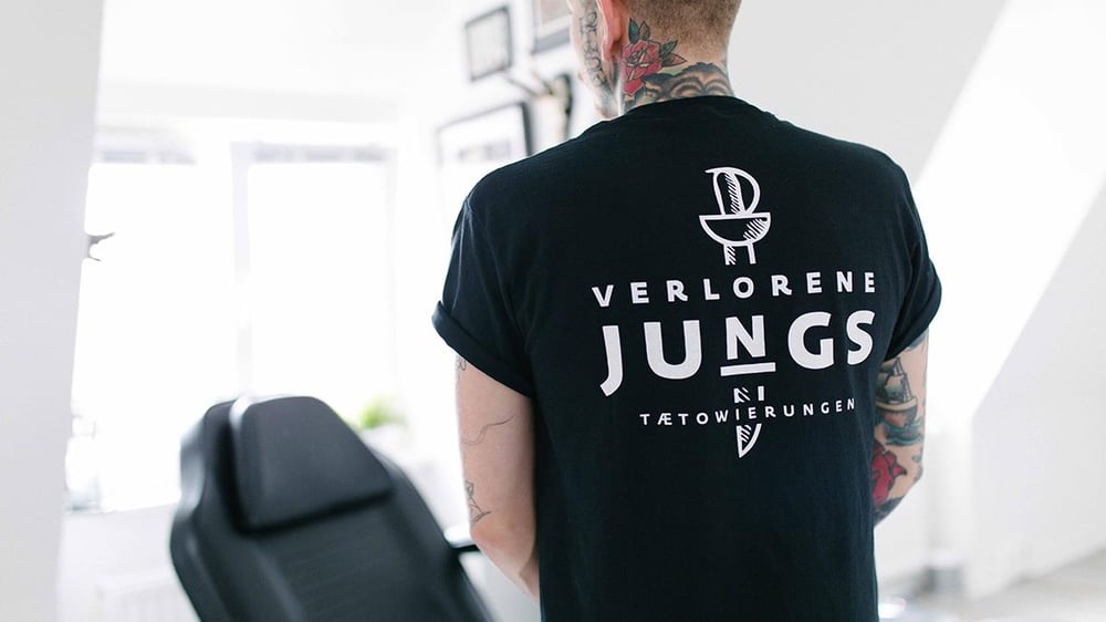 heart.dsgn, Sonja Gleixner // Corporate Design // Verlorene Jungs Tattoo