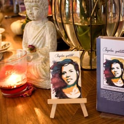 Visitenkarte und Flyer