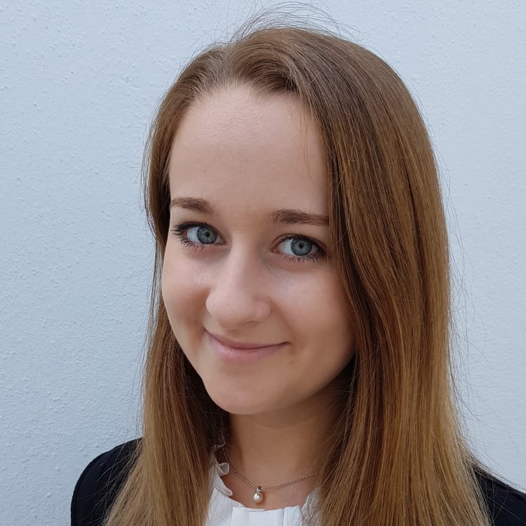 Julia Riemer