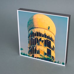 Foto auf Holz: Radarstation (15×15 cm)