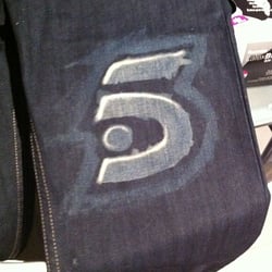 Tattoo auf Jeans