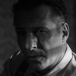 Film noir – Storytelling, „Never Trust A Beautiful Woman“
