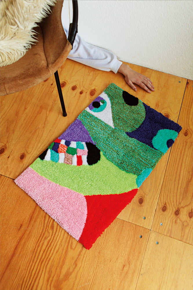 Face Rug 75×46cm, arcylic whool