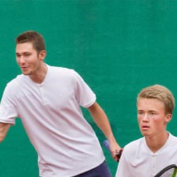 Katalog Nike 2018 – Nike Court Team Wear