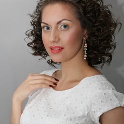 Tages Make-up & Hair Styling