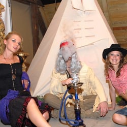 Girlies vor Gobbledesign Kaktee
