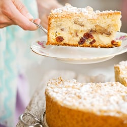 Food – Himbeersahne und Biskuit