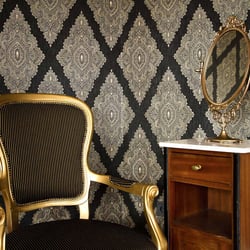 Mietstudio-Fotostudio-zur-Miete-mit-goldener-Fotokulisse-in-Potsdam-Berlin