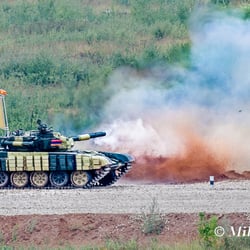 Schuss. T-90 Panzer.