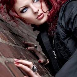 Model Anya