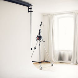 Großes Galgenstativ auf Rollen von Manfrotto