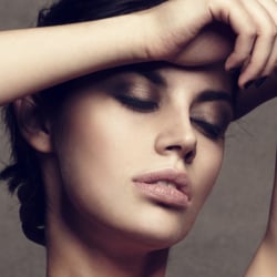 Fotograf: Kai Weissenfeld I Model: Violetta S. I Make Up & Hair: Anna Tsoulcha