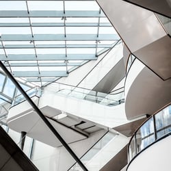 Besuchen Sie www.martinrohrmann.com – oder speziell für Architekturfotografie: www.rohrmann-architektur.de