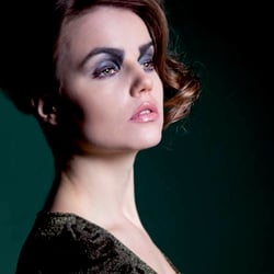 Idea, Make up & Hairstyling by Valerie Claire Bodeux; Photographer: Stefanie Neumann