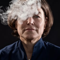 Angélique, Entrepeneur