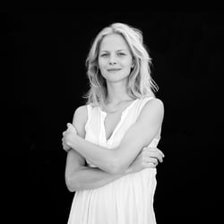 Actress Sinja Dieks