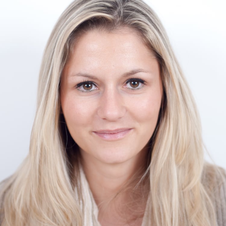 Janine Broschwig