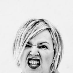 002 – Rosa Engel