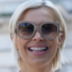 Verena Kerth – Dirndl am Siegestor München
