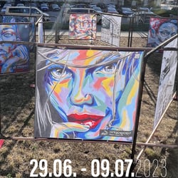 Cottbus  Die begehbare Innenstadt-Galerie mit Gemälden von Carolyn Mielke