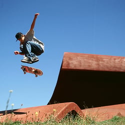 20070605203018 brett pop shove 011c