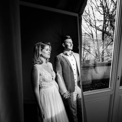 Elegante Winter Hochzeit mit Baumwoll Deko in der Villa Kalles in Königswinter39