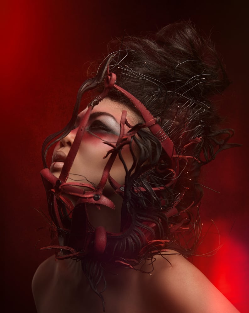 Photographer: Hartmut Nörenberg, Designer: CEXN – Bartholomäus Wischnewski, Model: Rao Bow-Length