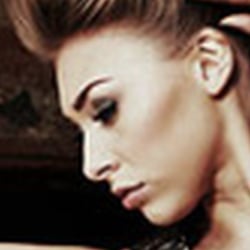 Foto: Ralph Man Photography﻿ Model: Rau Na﻿  modeldistrict﻿ Styling & MUA: Musitowski Styling&Design﻿ Mode: FARYS﻿ ents