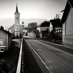 Kirche im Dorf
