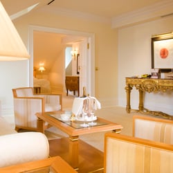Photo: ©by Falko Wübbecke | Grandhotel Schloss Bensberg | client: Althoff Hotels | www.hotelfotodesign.de