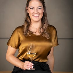 Deutsche Weinkönigin 2020/21