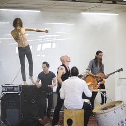 Fotografie/Band dreht Video