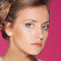 Make up & Hairstyling by Valerie Claire Bodeux; Photographer: Paul Gisbrecht