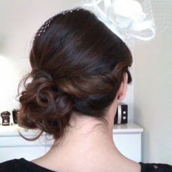 Hochzeitsfrisuren / Brautstyling