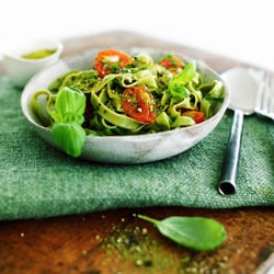 Green Pasta with Matcha/Pistachios Pesto