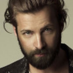 Grooming: Anna Tsoulcha, Fotograf: Krystina Woldanowski