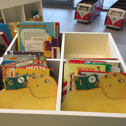 Kinderbibliothek – Trenner Sachbuch – Bilderbuch